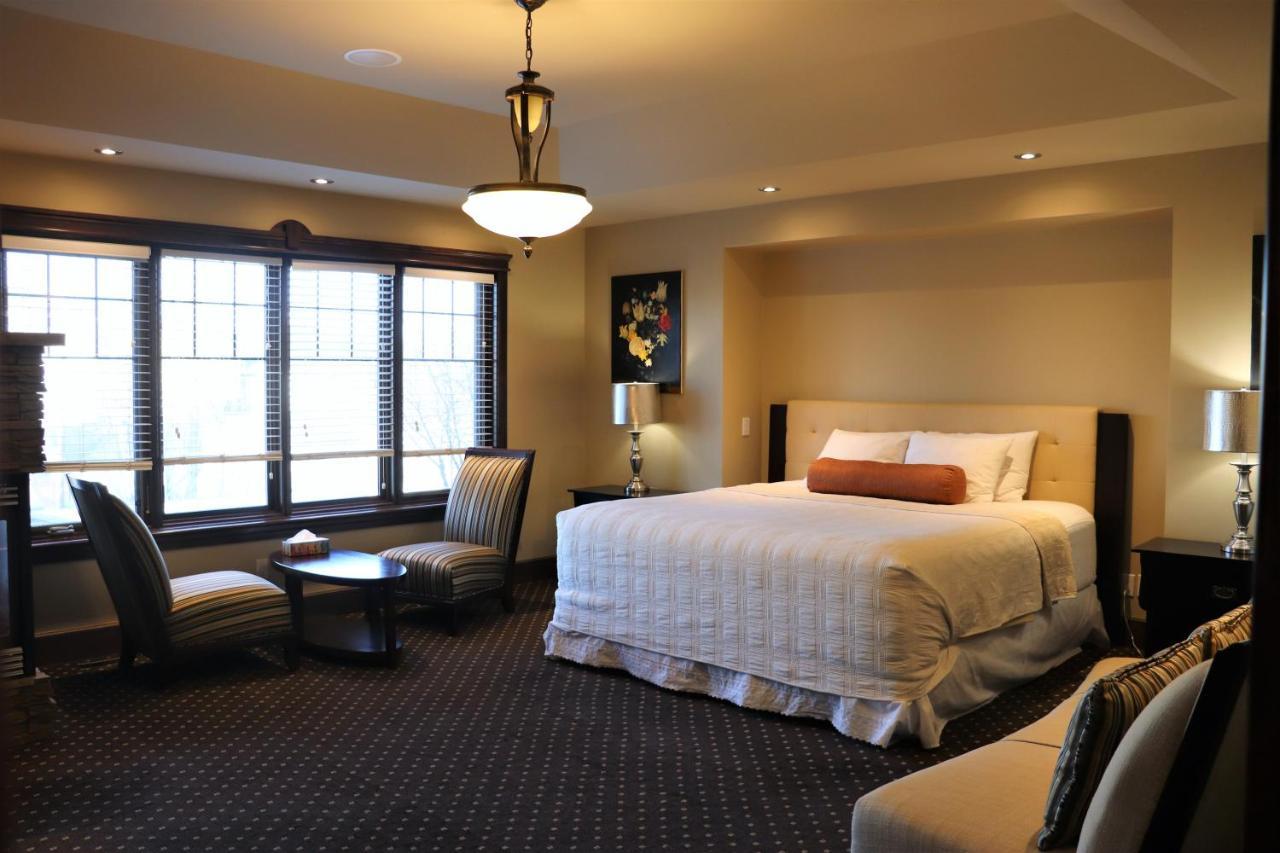 Westmount River Inn YYC Exteriör bild